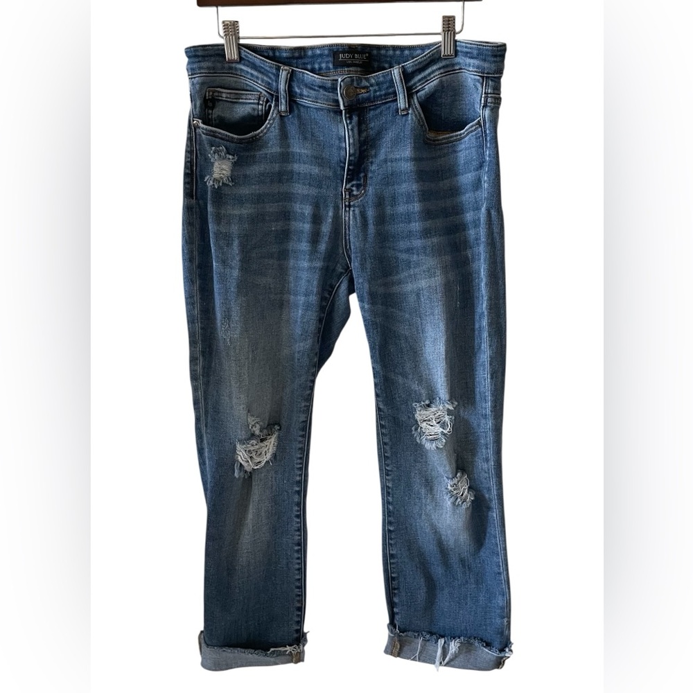 Judy Blue “Straight Fit” Distressed busted knee Boyfriend Jeans denim loose fit